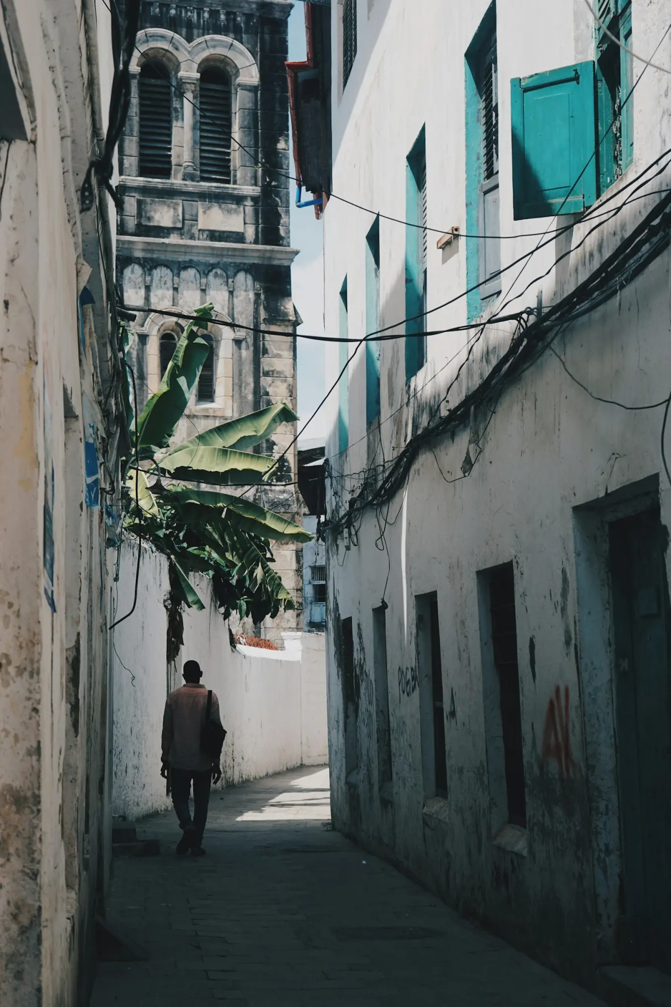 Stone Town tour: Winding alleys of the old town